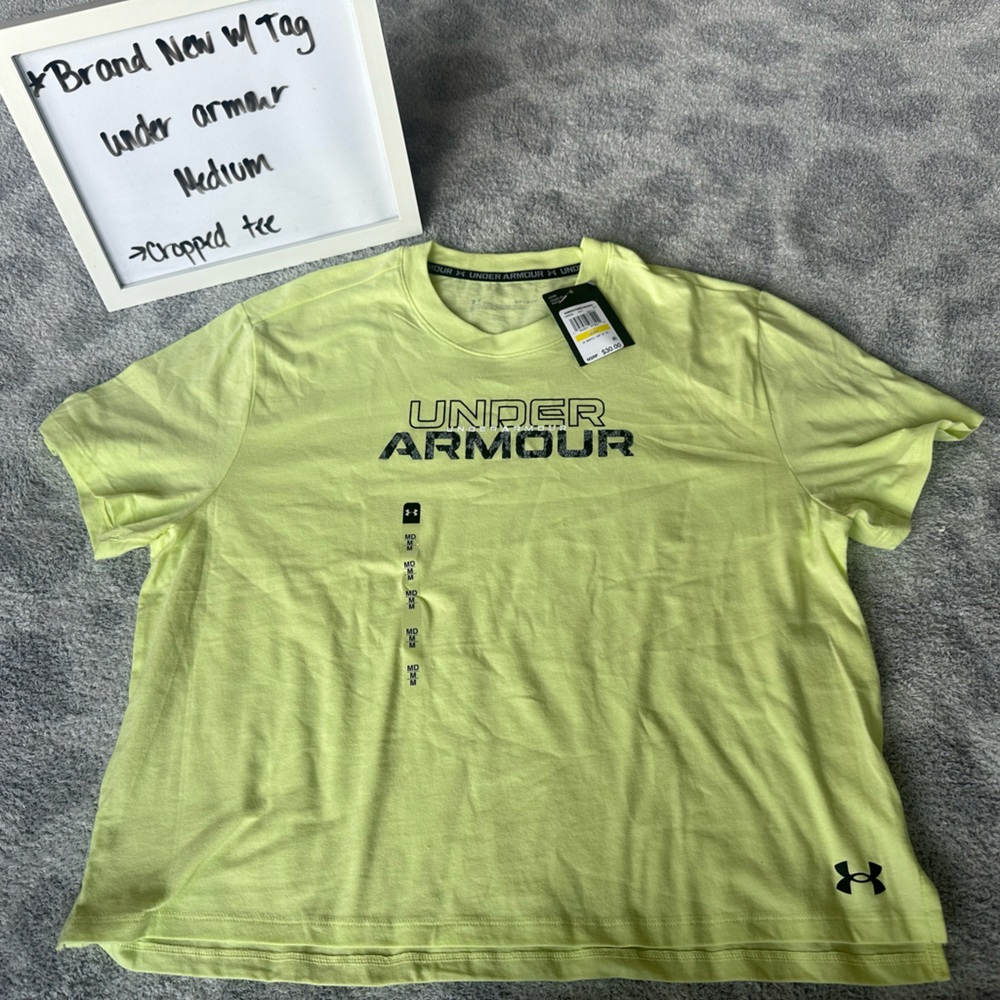 Women’s Under Armour cropped tee-brand new with tags!